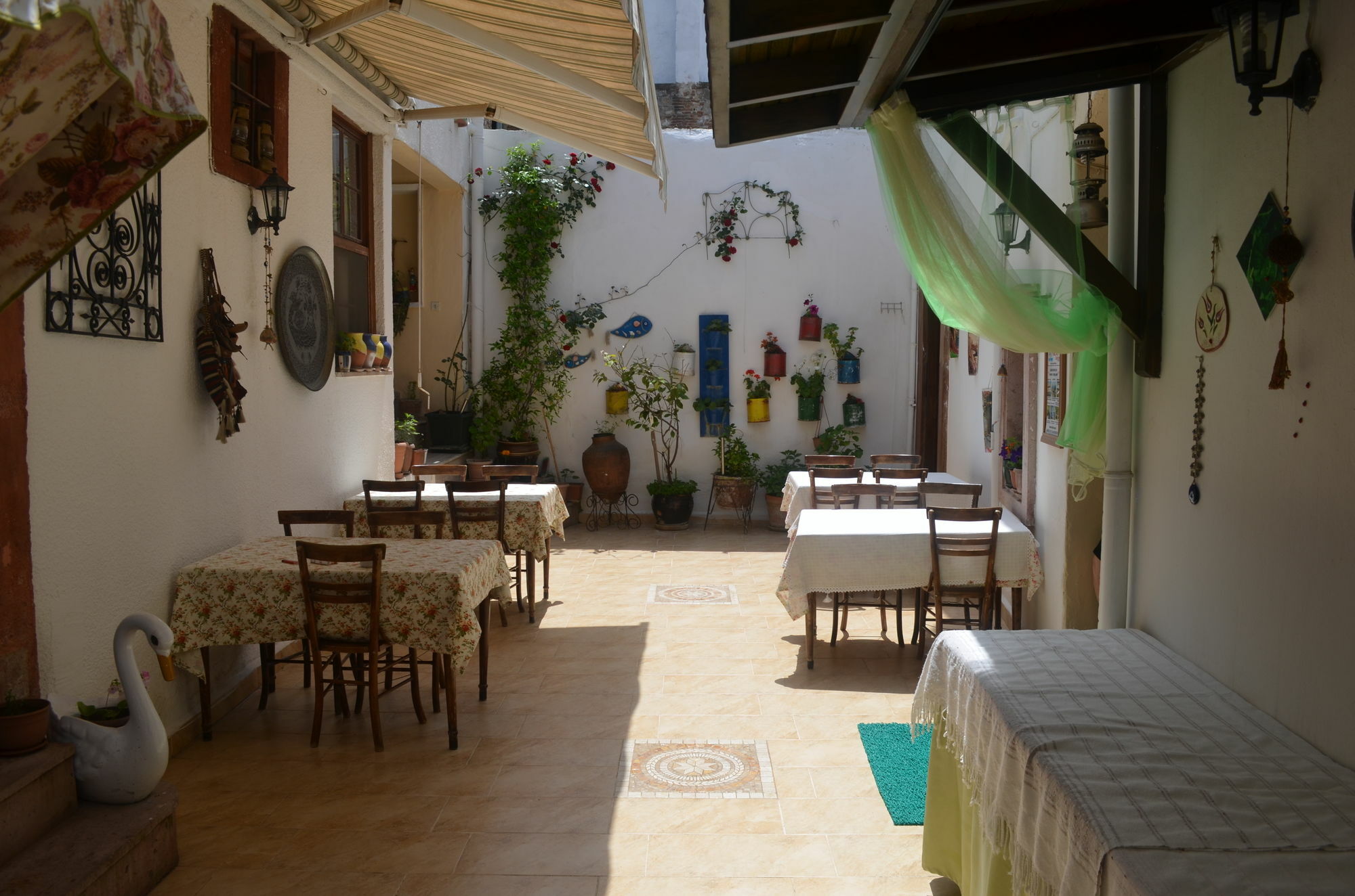 Bonjour Pension Ayvalı Exteriör bild